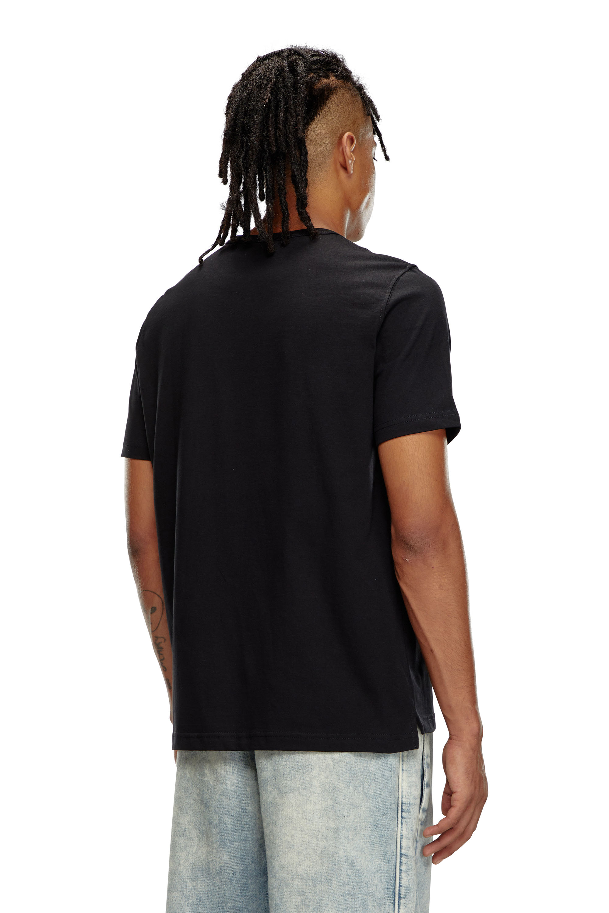 Diesel - T-ADJUST-OD, T-shirt con Oval D metallica Uomo in Nero - 4