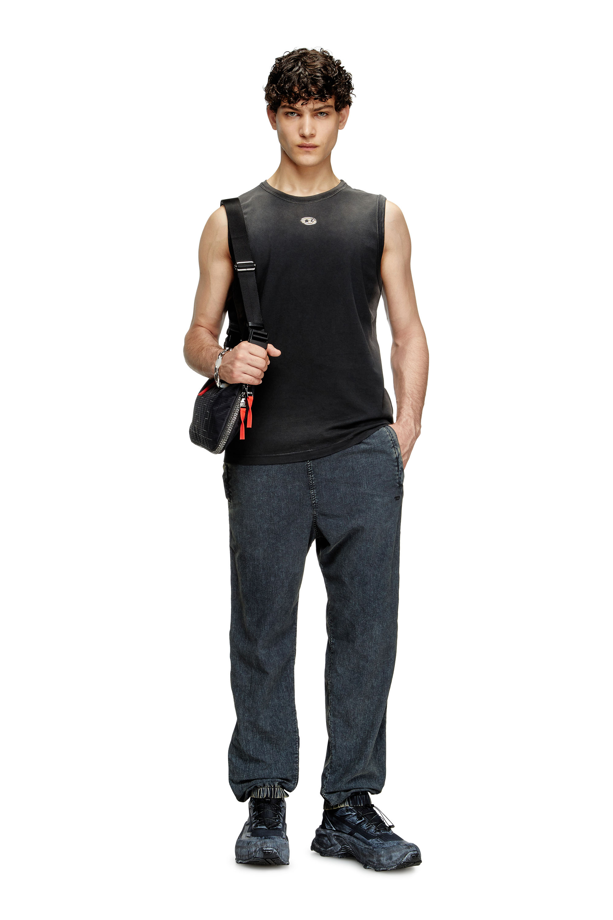 Diesel - T-BRICO-NEW, Canotta sfumata con Oval D cut-out Uomo in Nero - 2